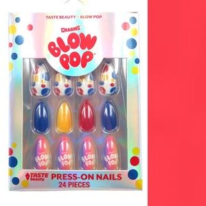 Charms Blow Pop Nail set new